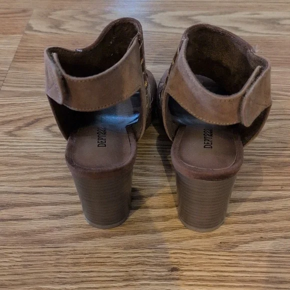 Dept222 Ava Stylish Chestnut Peep-Toe Ankle Boots - Picture 4 of 5